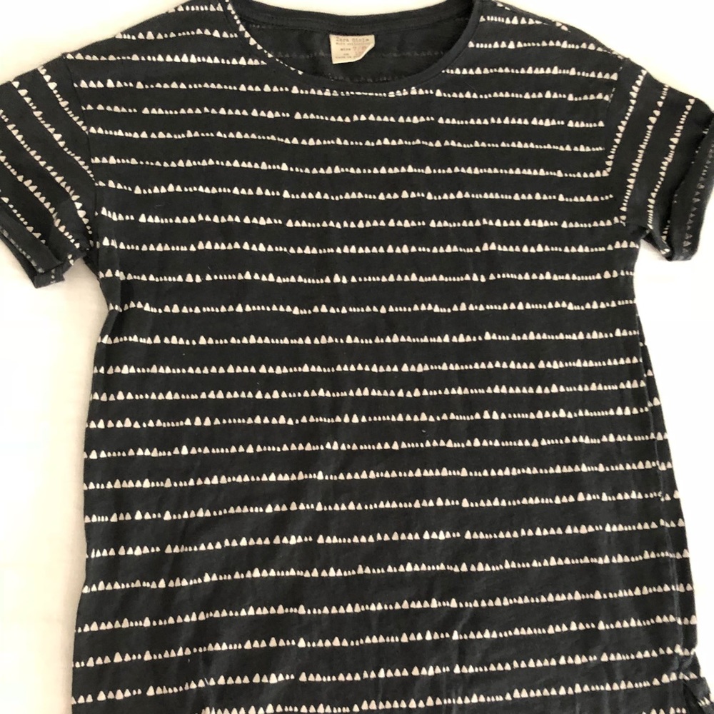 Grey t-shirt